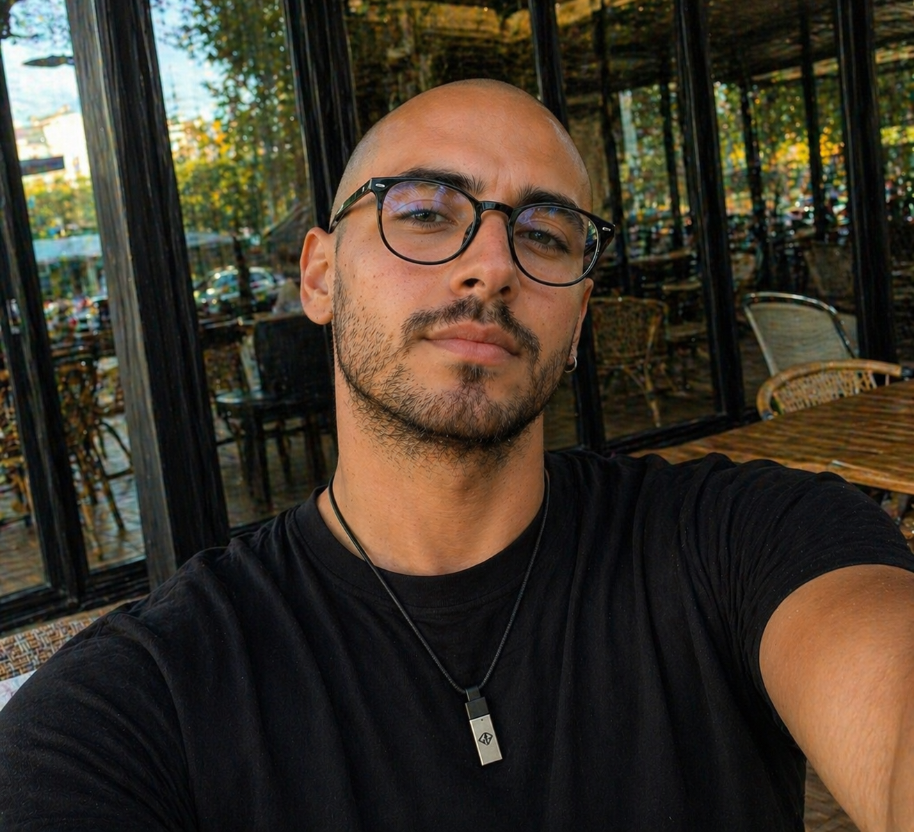 <em>Paco.L</em>